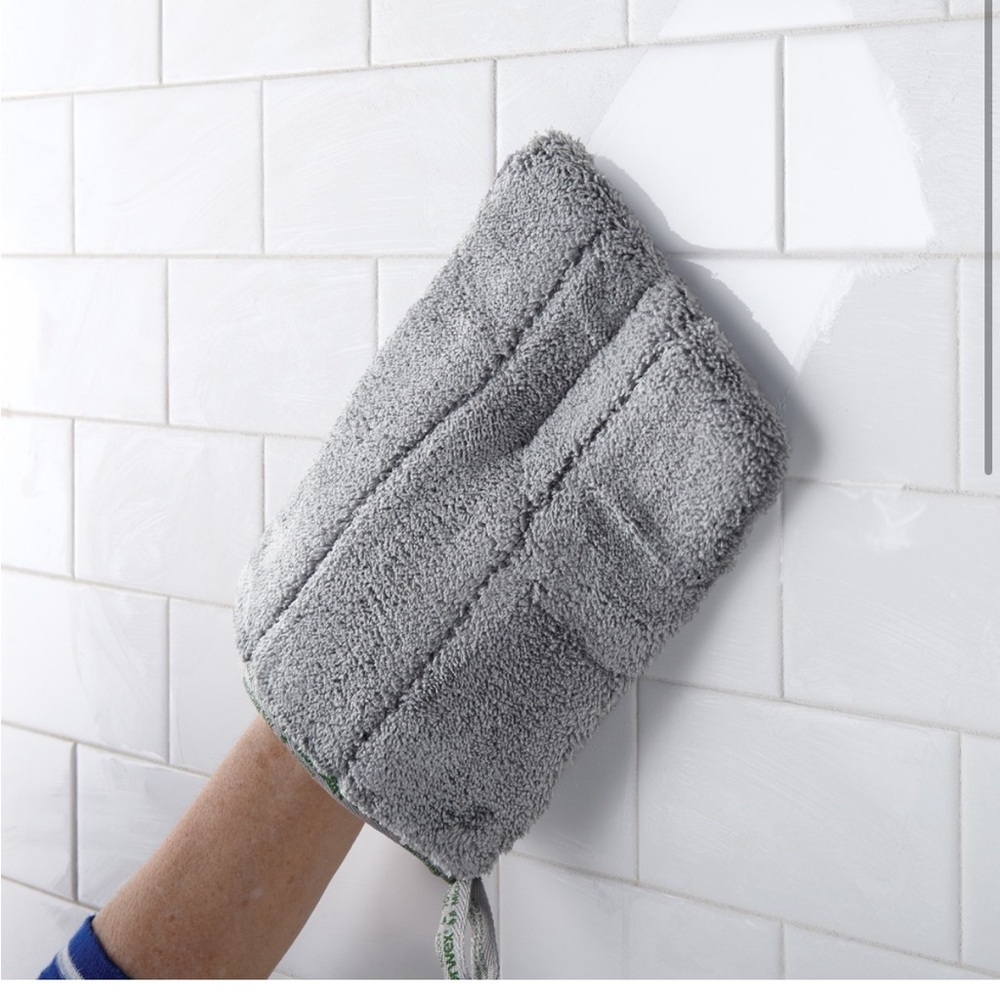 Norwex Bathroom Scrub Mitt - Graphite